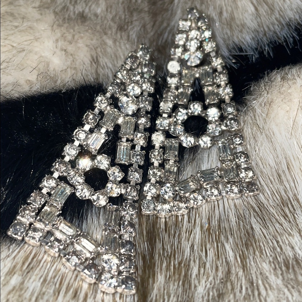 Rhinestone Triangular Drop Earrings - Silver Tone clip on earrings untested